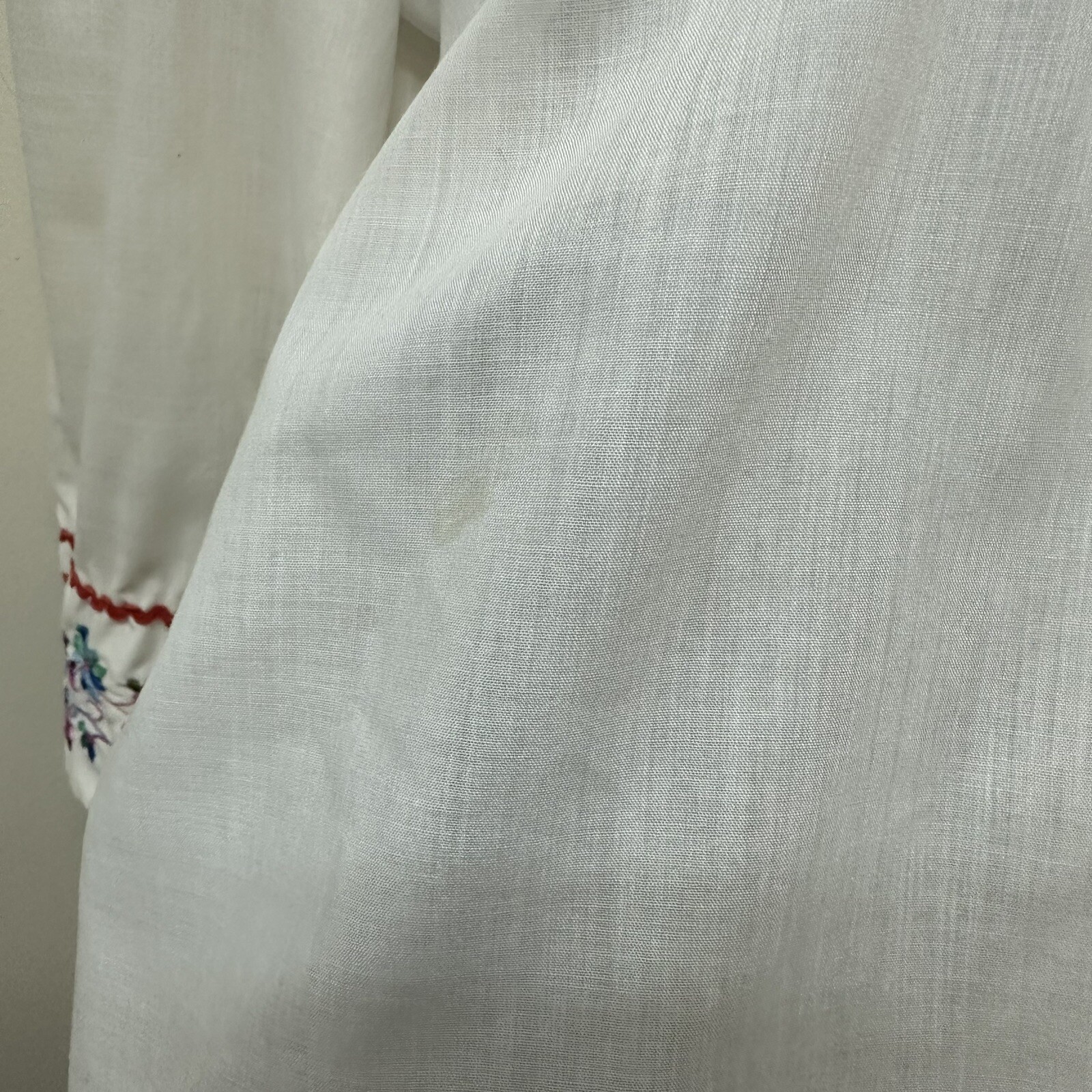 Vintage Folk Art Embroidered Cotton Peasant Tunic Top Boho Art to Wear