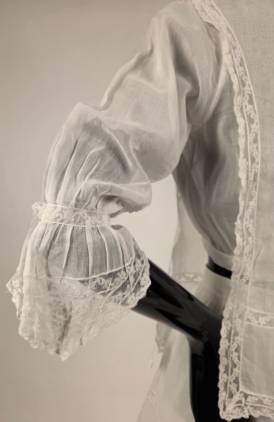 2 PC EDWARDIAN WHITE COTTON ORGANDY DRESS W LACE INSERTION + FLOUNCED SKIRT