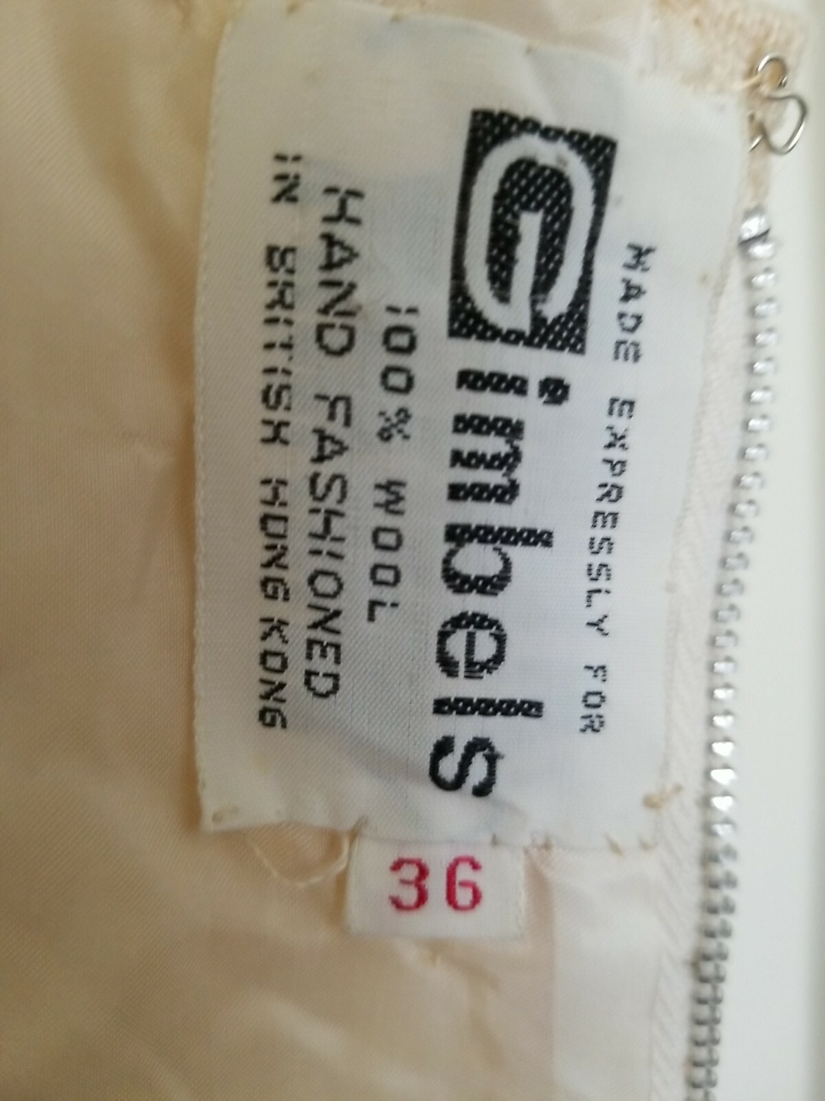 GIMBELS 100% Wool Hand Beaded Sequin British Hong Kong Cream Sweater 36