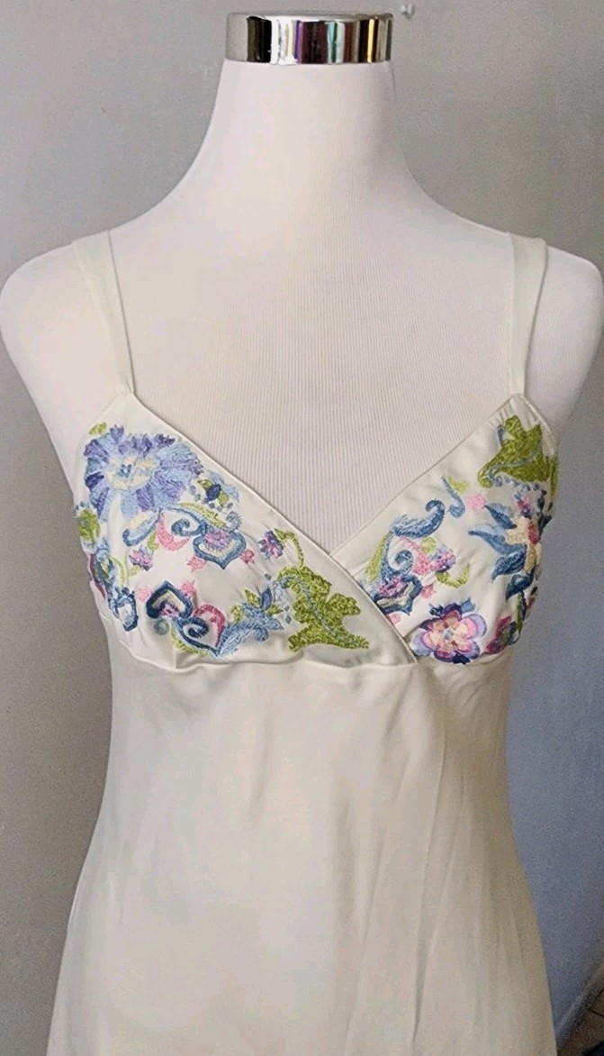 Vtg CRUZ Natori Sz M Long Peniore Nightgown Embroidery Ivory