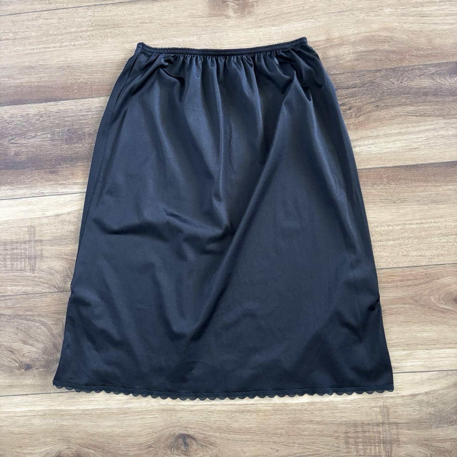 Vintage Black Half-Slip Size Large 25″ Long Enhance By Bestform Nylon Lace Slit