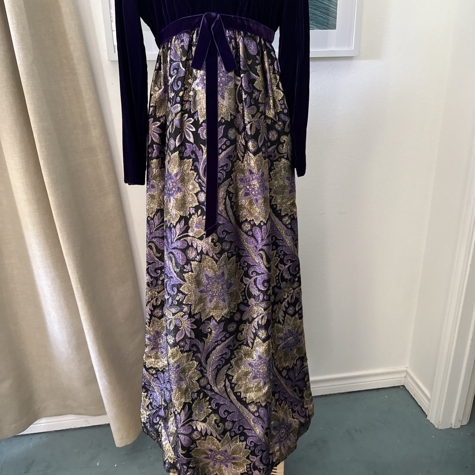 VTG Kent Originals Purple Velvet V Neck Brocade Black Gold Velvet Empire Gown