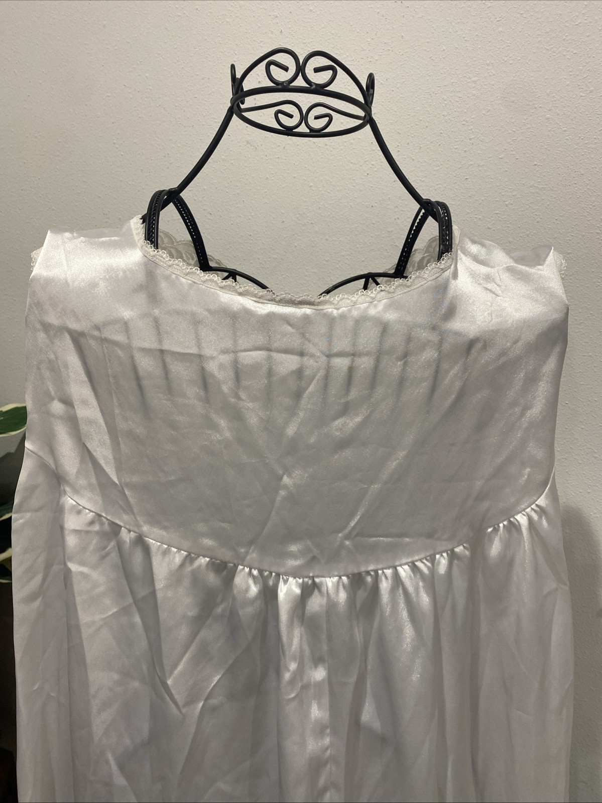 VTG GO SOFTLY Midi Calf Length Satin/ Laced White Nightgown SZ 2X