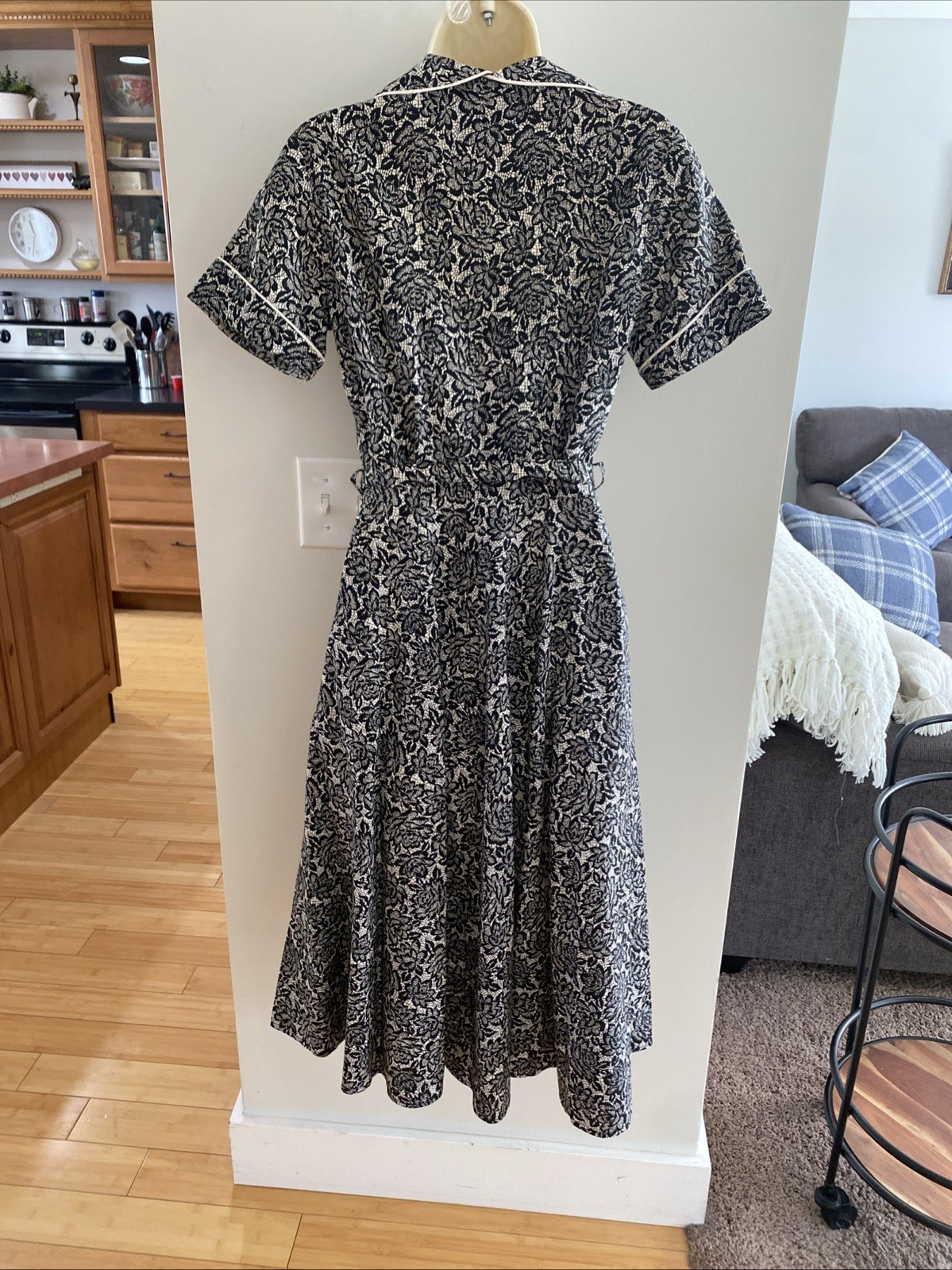 Vintage 1950s/1960s Cotton Day Dress With Pocket & Buttons Black & White