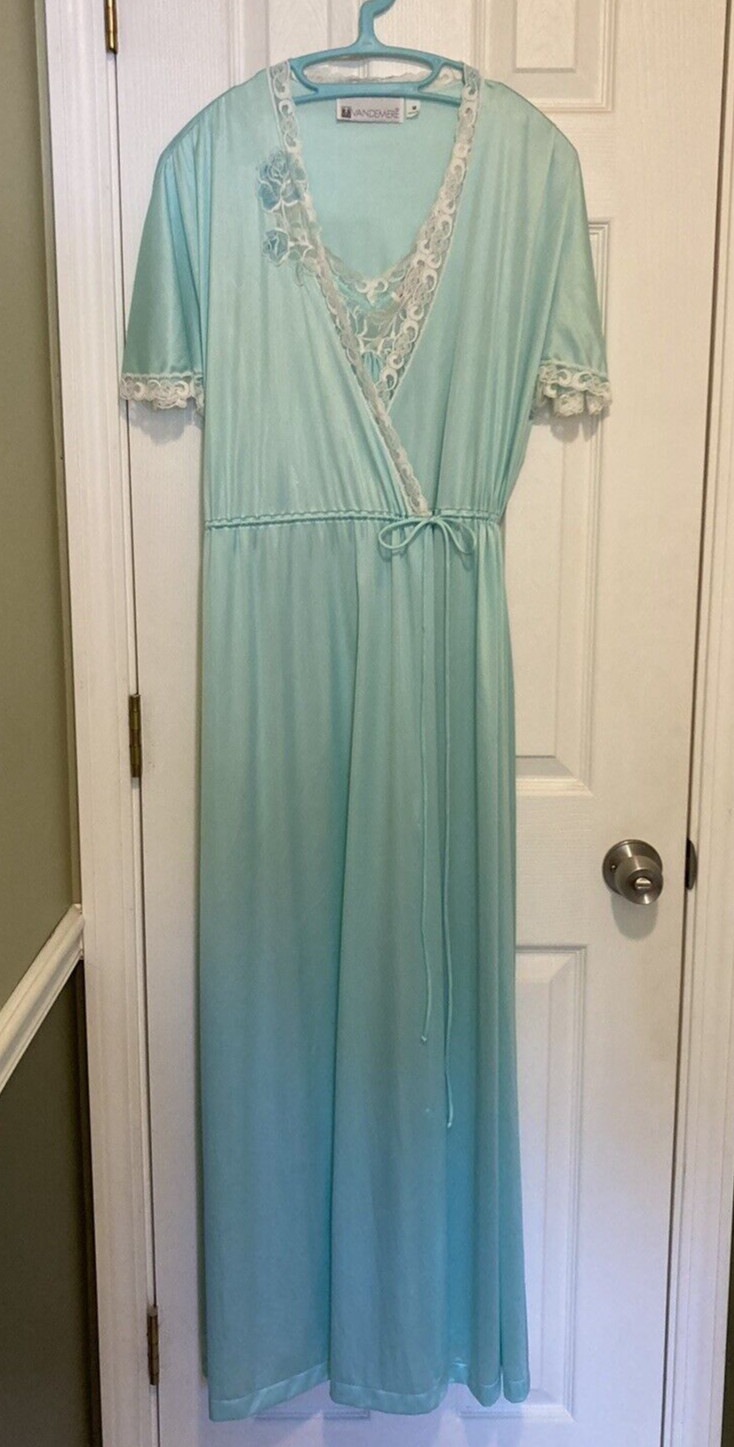 Vintage Vandemere 2pc Peignoir Set Nightgown & Robe Lace Trim & Rose Sz Med USA