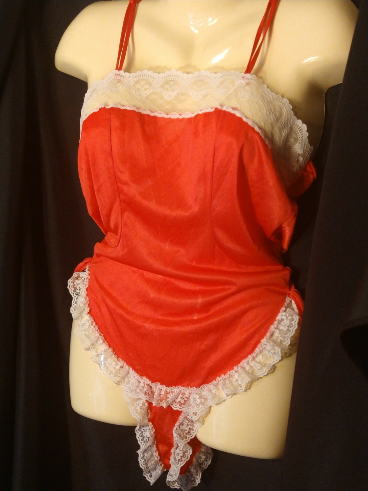 Jennifer Dale Red Silky Nylon & Lace Romper Slip On Teddy Bodysuit sz M Vintage