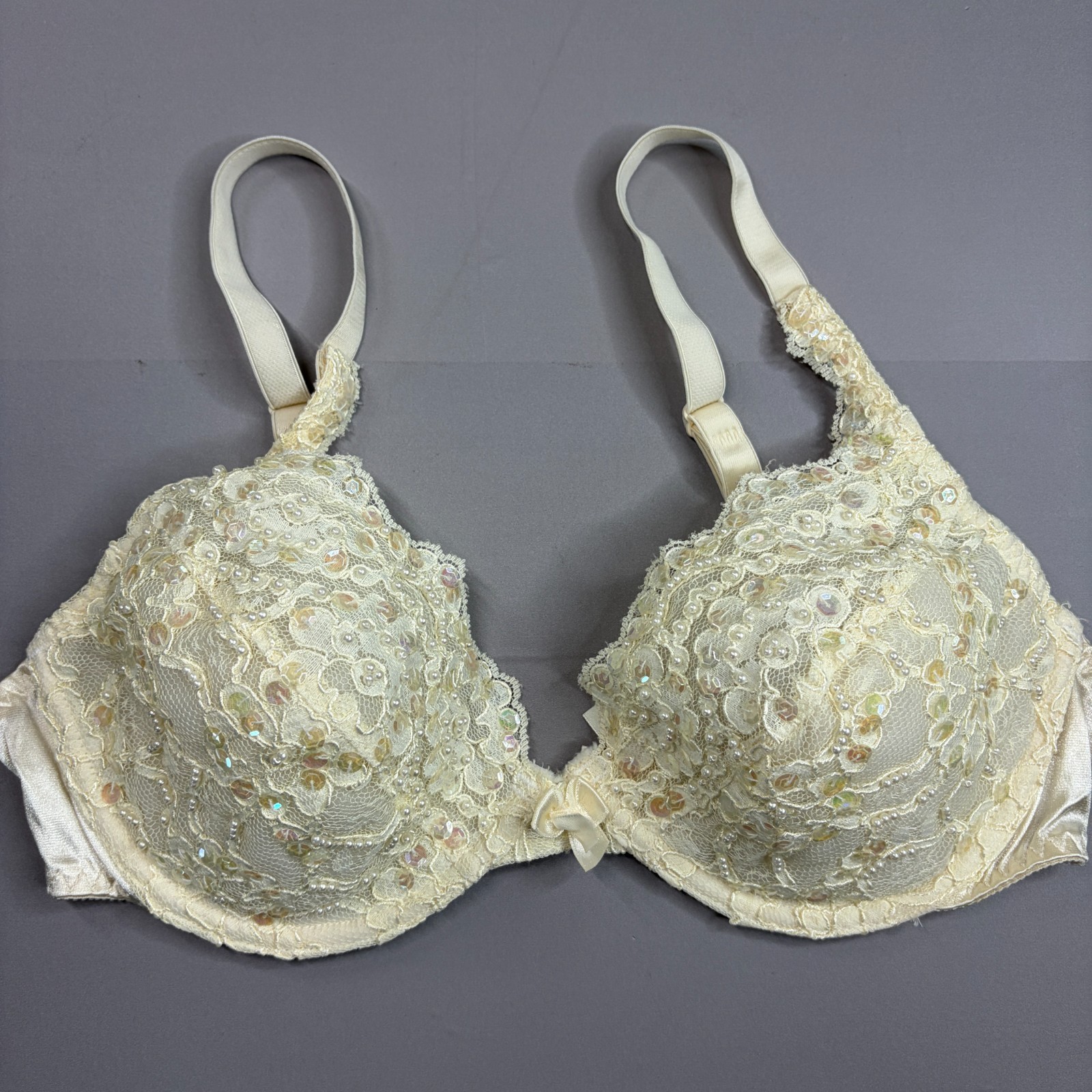 Vintage Victoria Secret Bra 36C Ivory Lace & Sequin Lined Underwire Adjustable