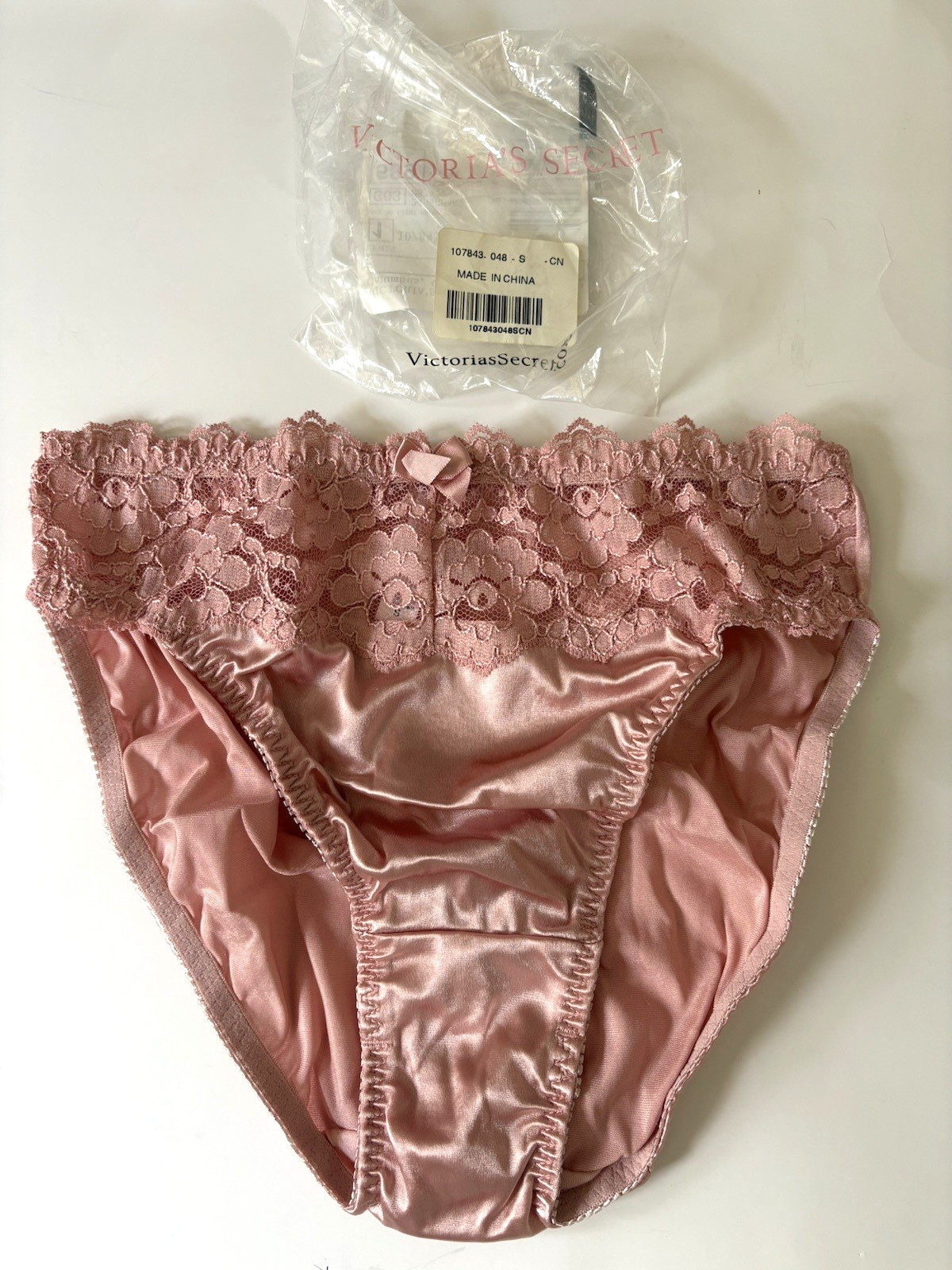 Vintage Victoria’s Secret Second Skin Satin Pink Y2K High Cut French Leg Panty S