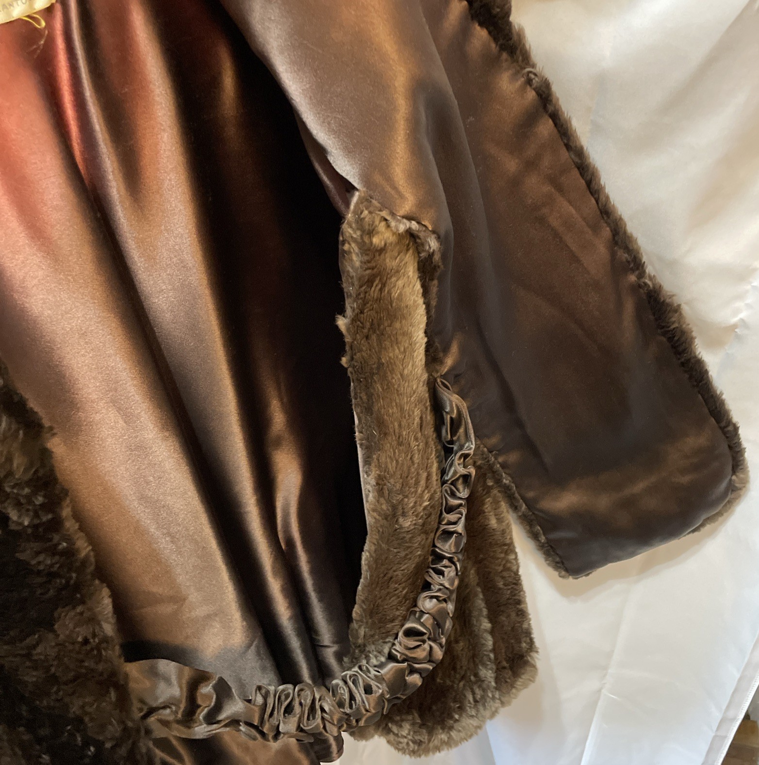 Vintage Akoury’s Furs Scranton PA Brown Real Fur Cape Capelet Stole Monogram AO
