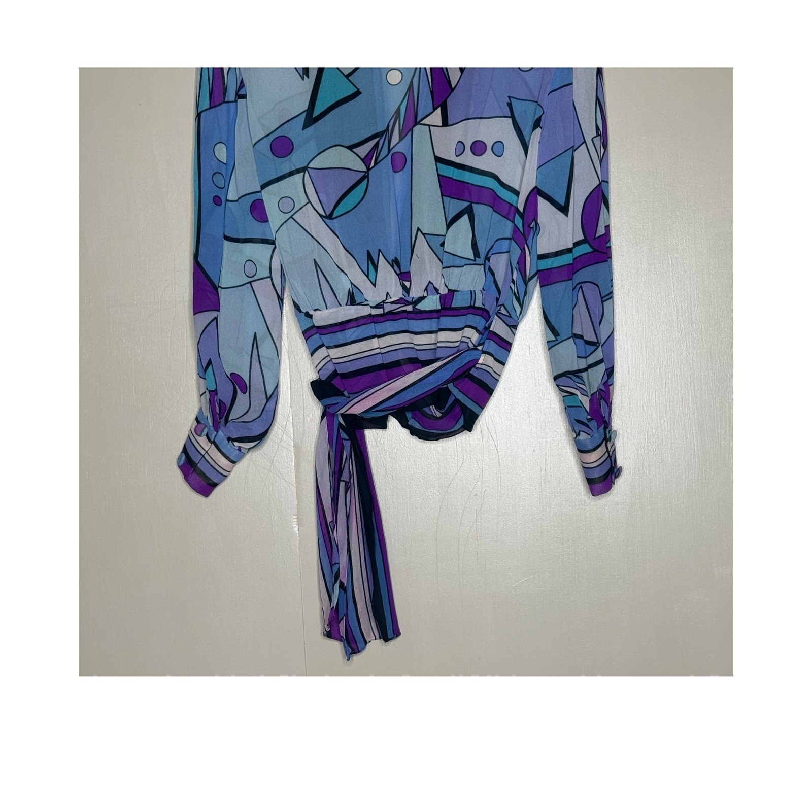 100% Silk Abstract Geometric Wrap Blouse Size 6 Y2K Art Deco