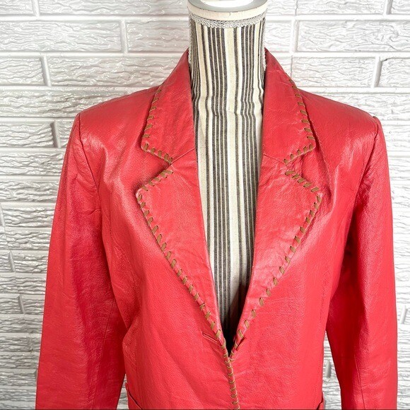 Vintage Metro Style Coral Genuine Leather Size 16 Tan Embroidered Trim