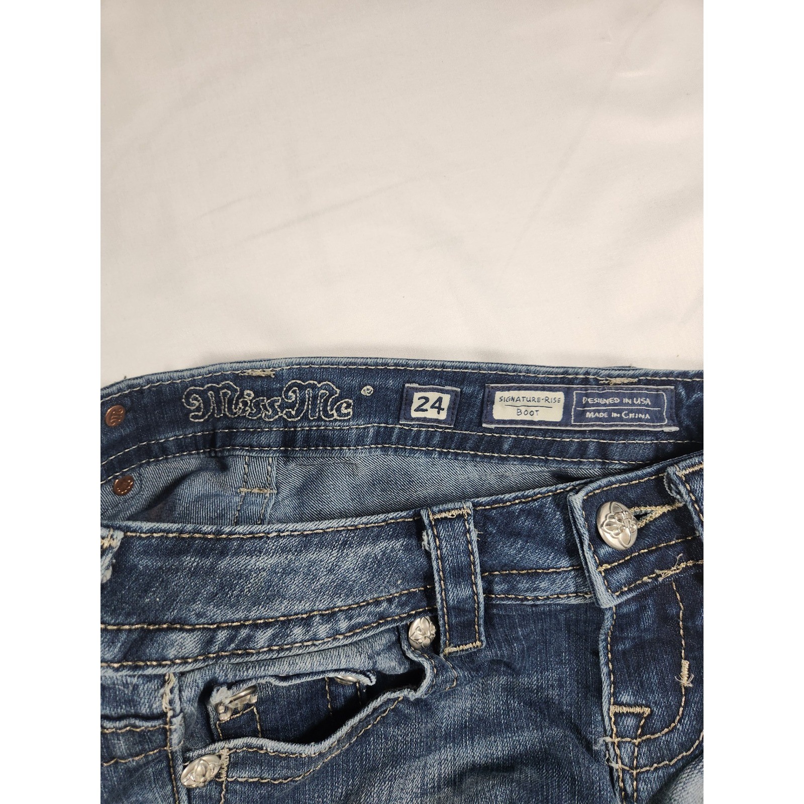Miss Me Signature Rise Boot Jean Floral Rhinestone Embroidered Pocket Sz 24 Y2K