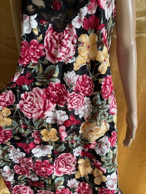 VTG INNER MOST FLORAL NIGHTGOWN LINGERIE SZ L