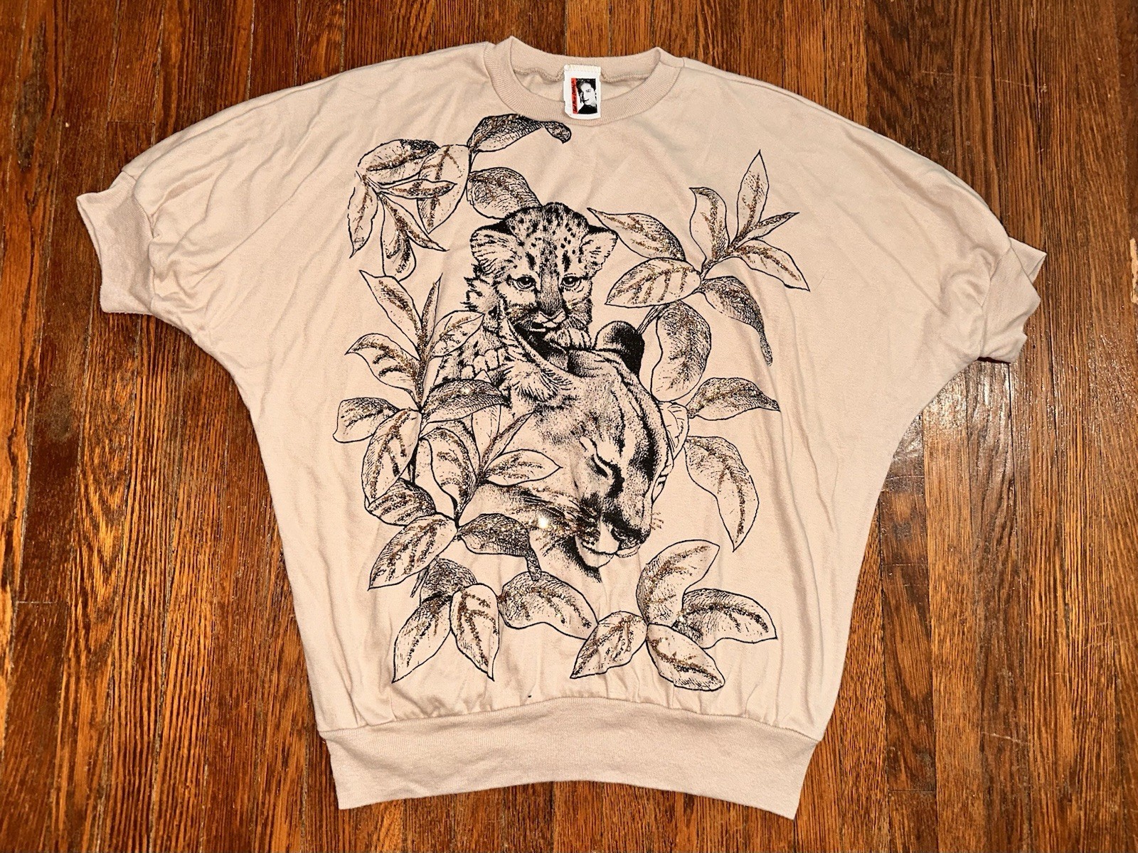 Vintage 80s Women’s Medium Big Cat Glittery Beige and Black Shirt