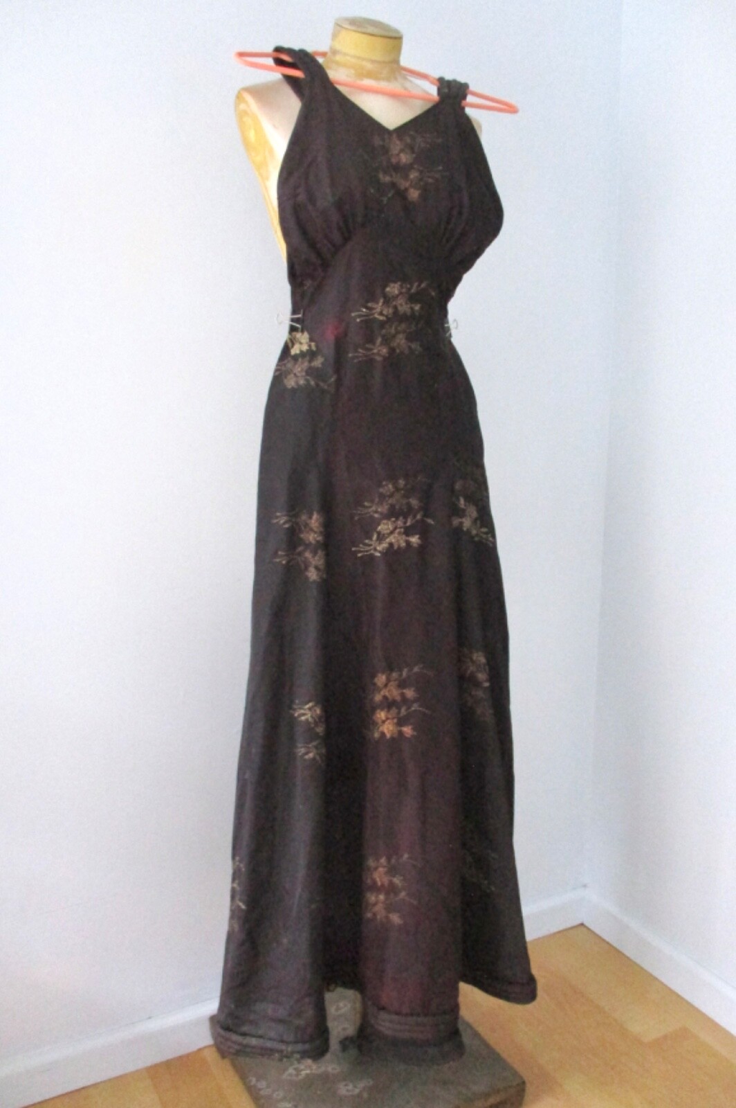 Vtg Edwardian 1910s black evening gown dress embroidered flowers puddle hem XS