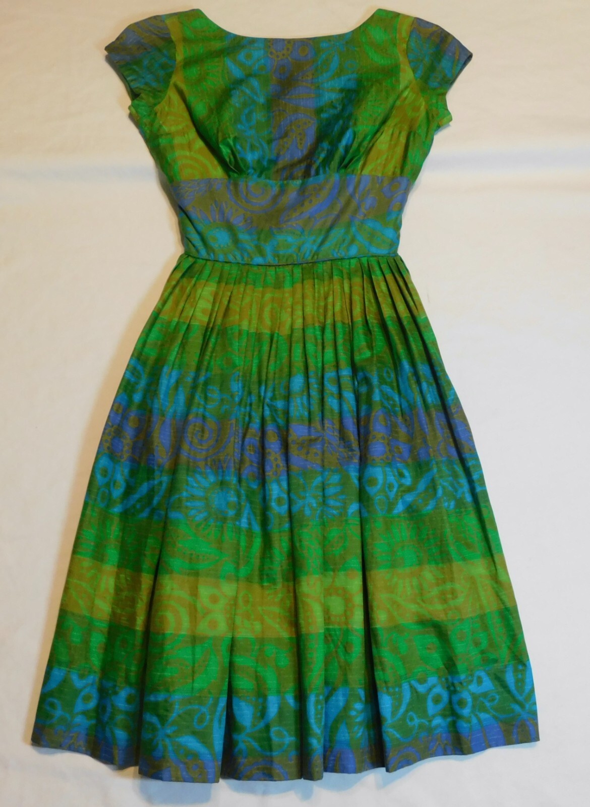 VTG 60’s SOUTH PACIFIC DRESS HAWAIIAN PACIFIC ISLE OMBRE BRIGHT FLORAL HAWAII S