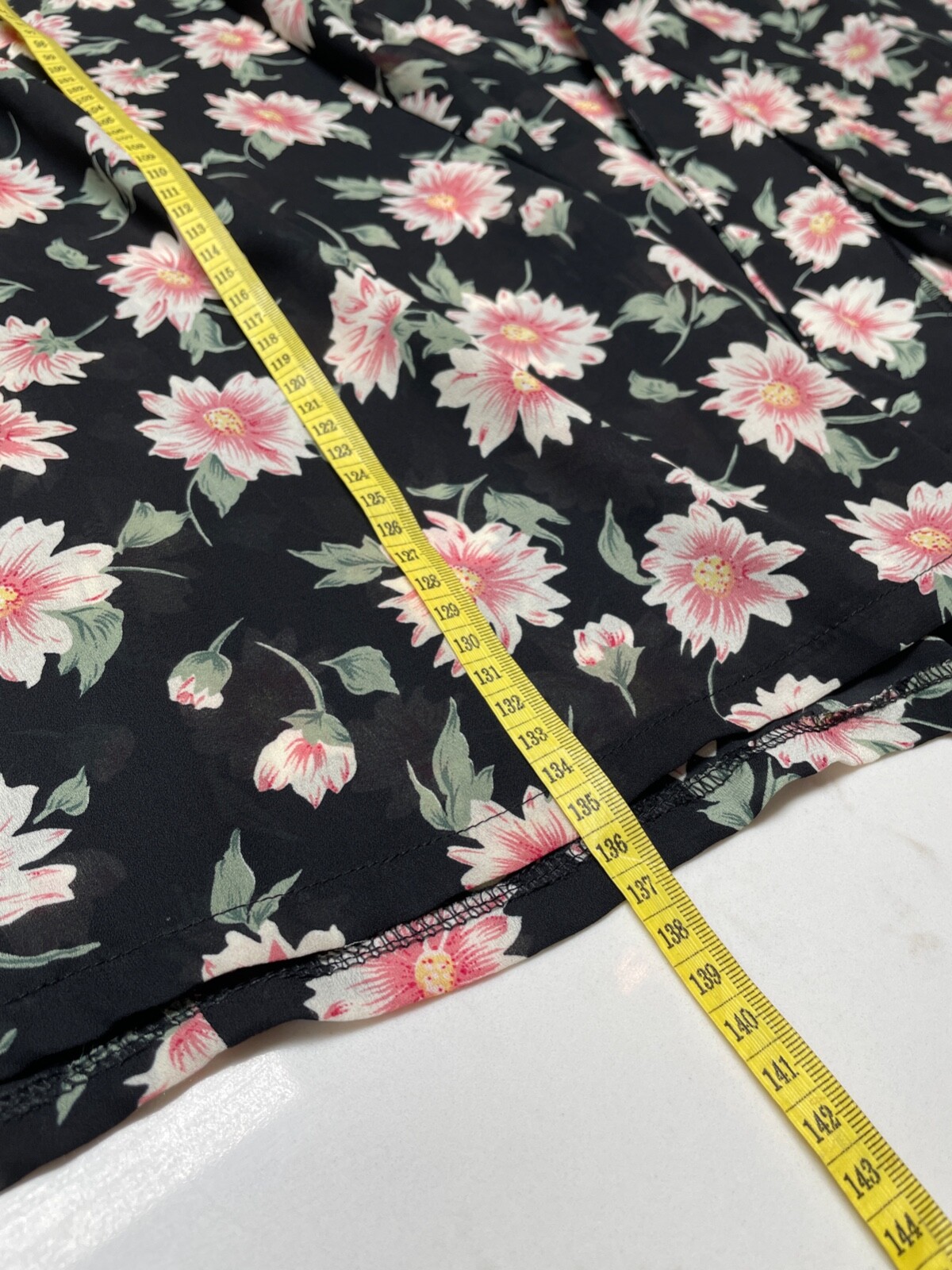 Vintage Positive Influence Floral Dress S14 Button Closure Feature Back