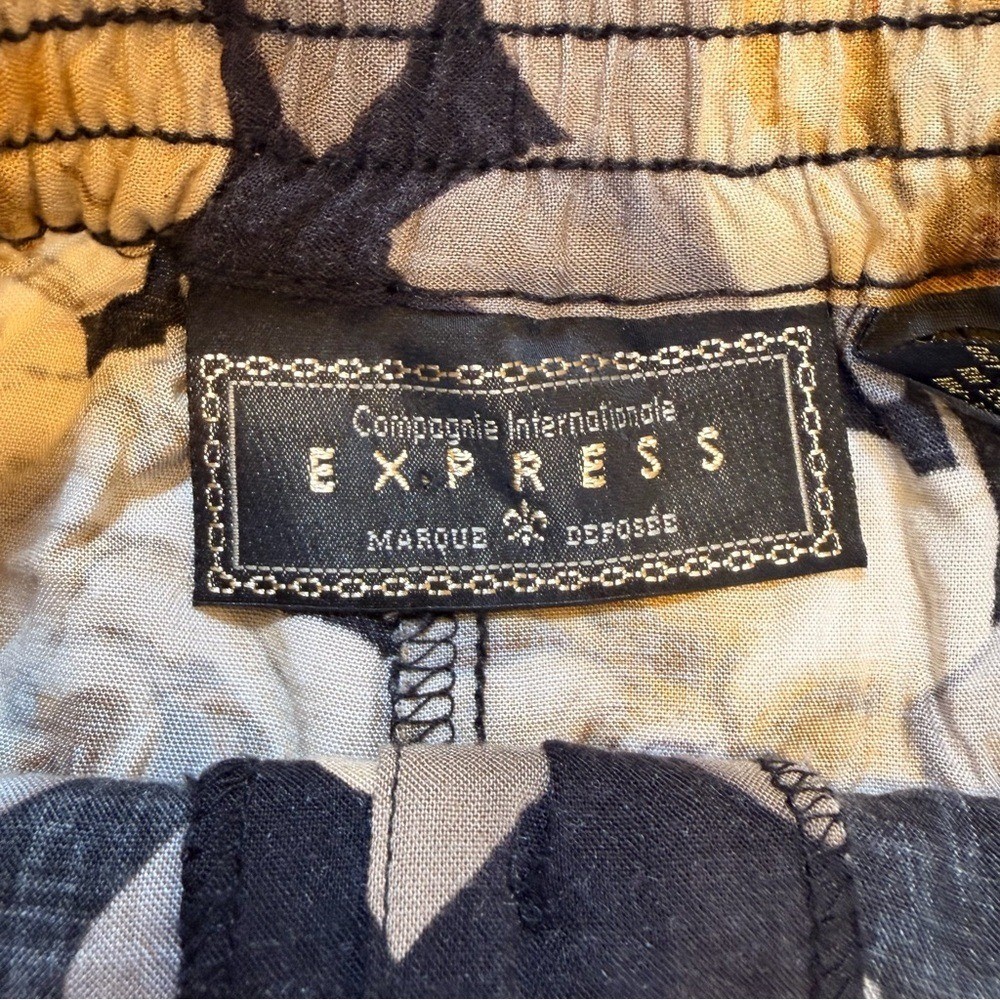 Vintage Express Black A-Line Skirt with Gold and Cream Rose Print