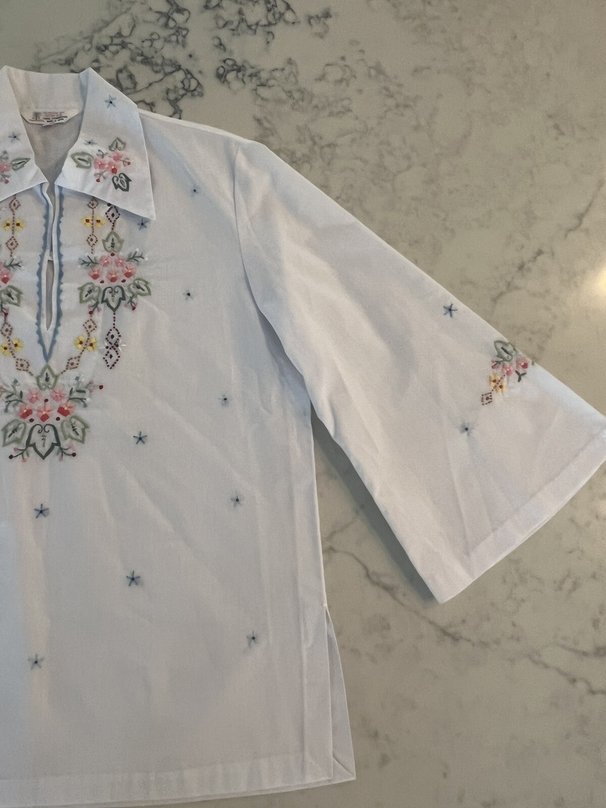 Vintage Daffodil 70s Embroidered Floral Blouse Medium Top EUC