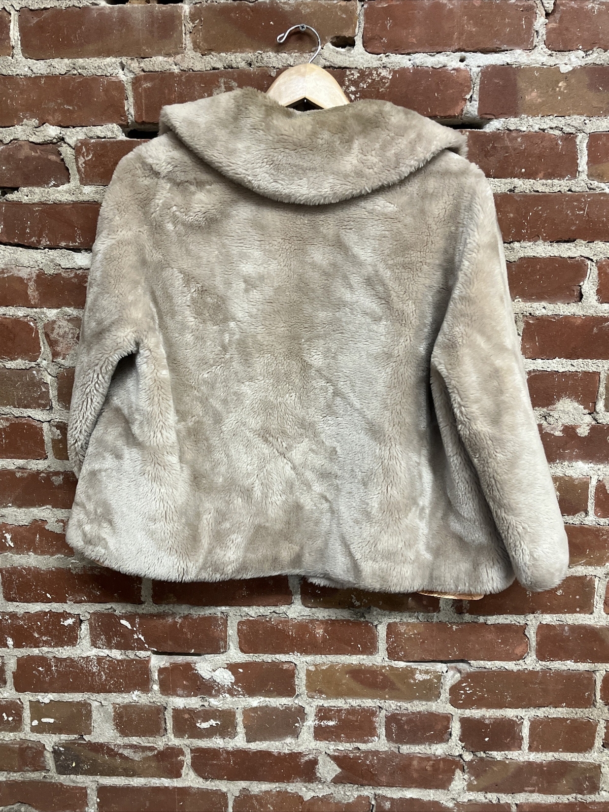 Vintage 70s Borgana Deluxe Womens Beige Fur Coat