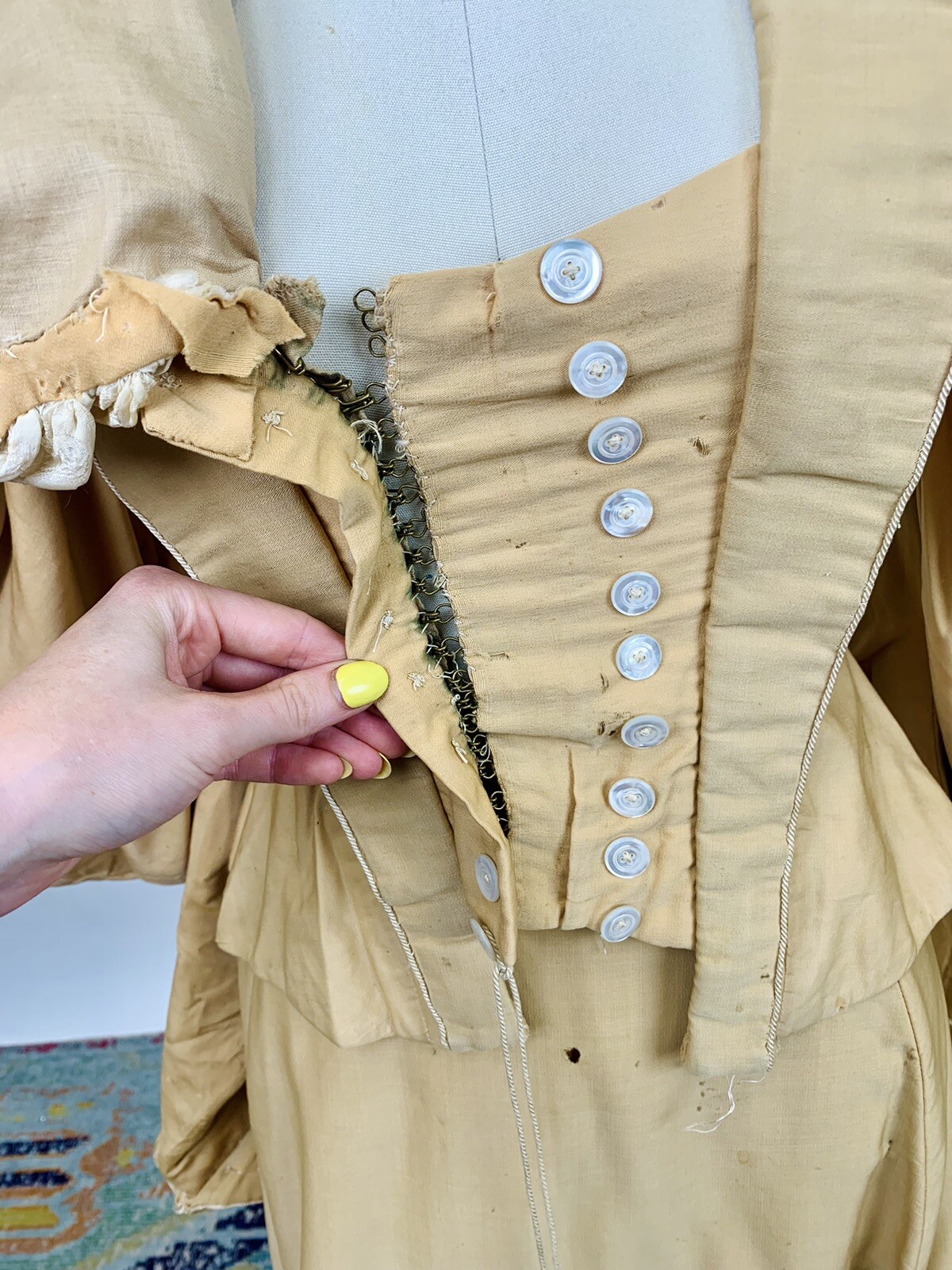 Antique Victorian 1890s Bodice & Skirt Set Tan Silk Leg of Mutton Sleeve AS IS