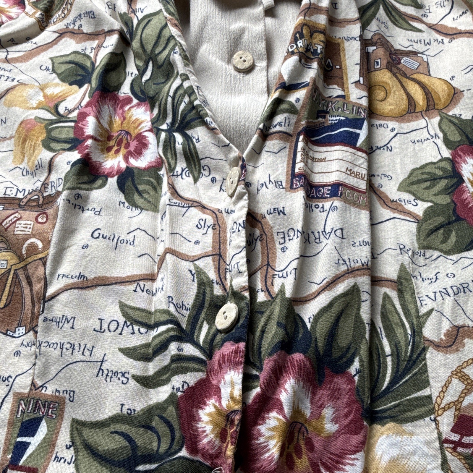 Vintage Teddi Women’s Novelty Map Travel Print Camp Shirt Rayon Hawaiian Blouse