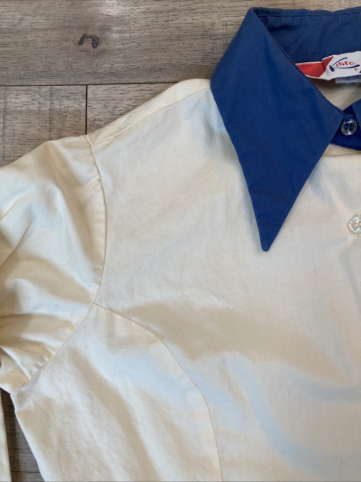 Vintage Union Made Women’s Shirt Blouse 70s 60’s Retro Big Collar Blue Ivory USA