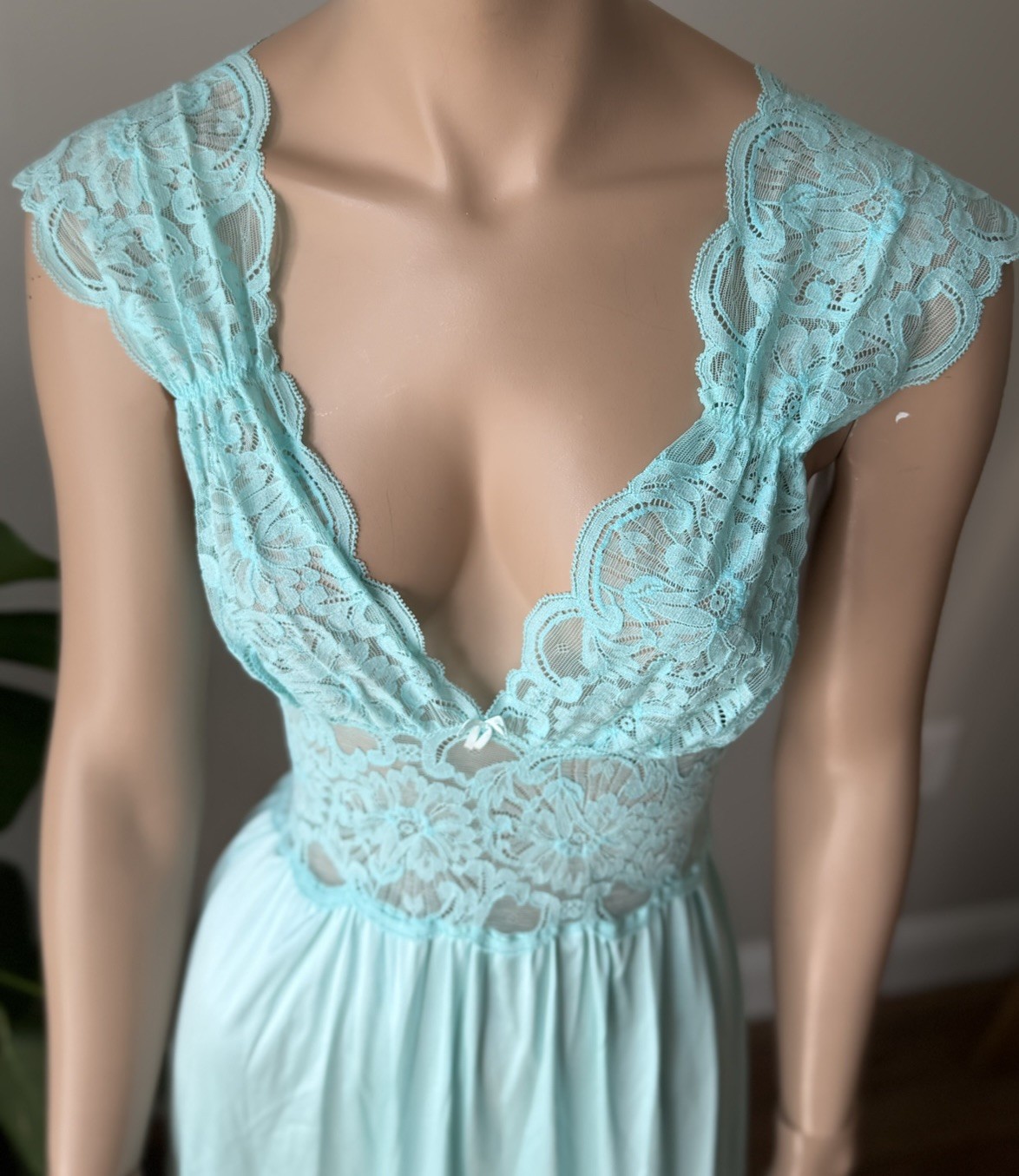 Vtg Vanity Fair Nightgown NWT Azure Mist Blue Lace Bodice Antron III Nylon S/M