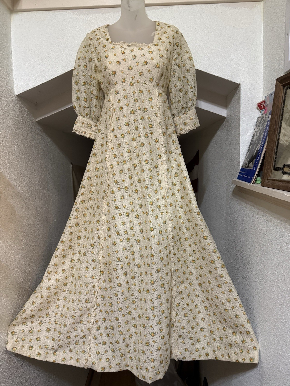 FABULOUS VTG Homemade Dress Floral Lace Cottage Core Prairie SMALL High Waist