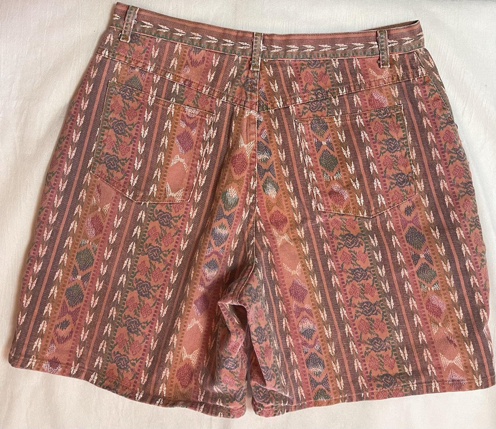 VINTAGE DENIM REPUBLIC Womens 15/16, High Waist, Southwest Design, Jean Shorts