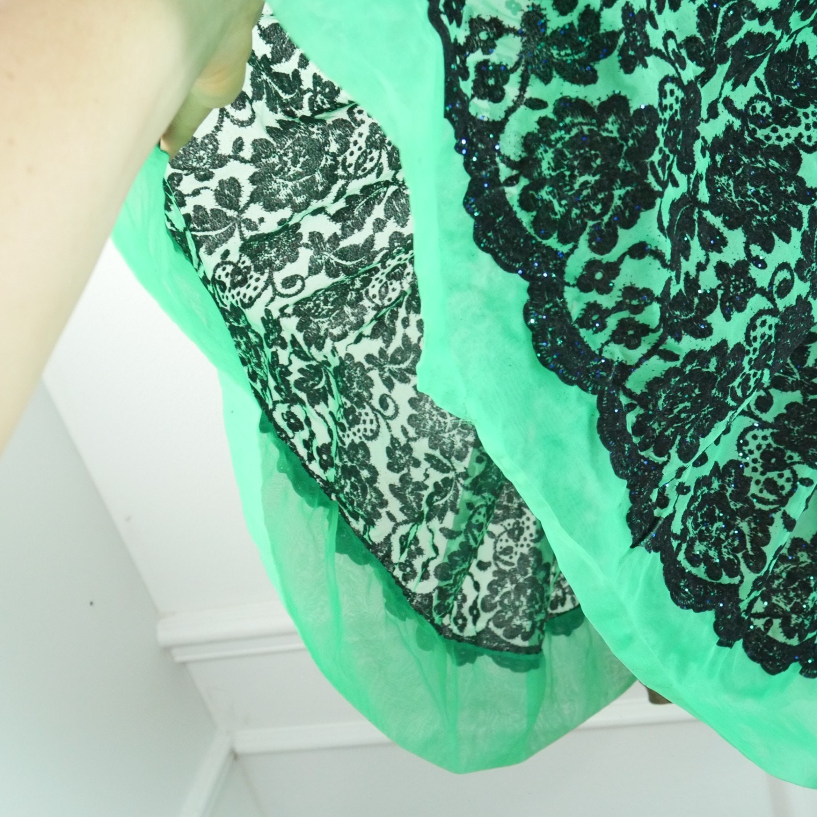Vintage XS Party Dress 50s 60s Velvet Green Holiday Fit Flare Retro Festive