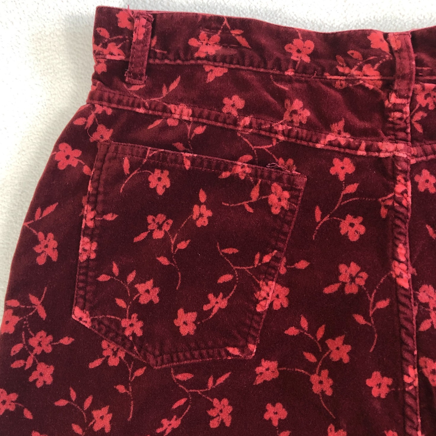 Bill Blass Burgundy Floral Velvet pants Vintage 1990s easy fit Size 16 Waist 34″