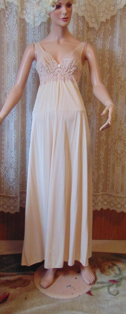 VTG Glydons Peignoir Set Chantilly Lace Bell Sleeve Robe Nylon Gown 36B
