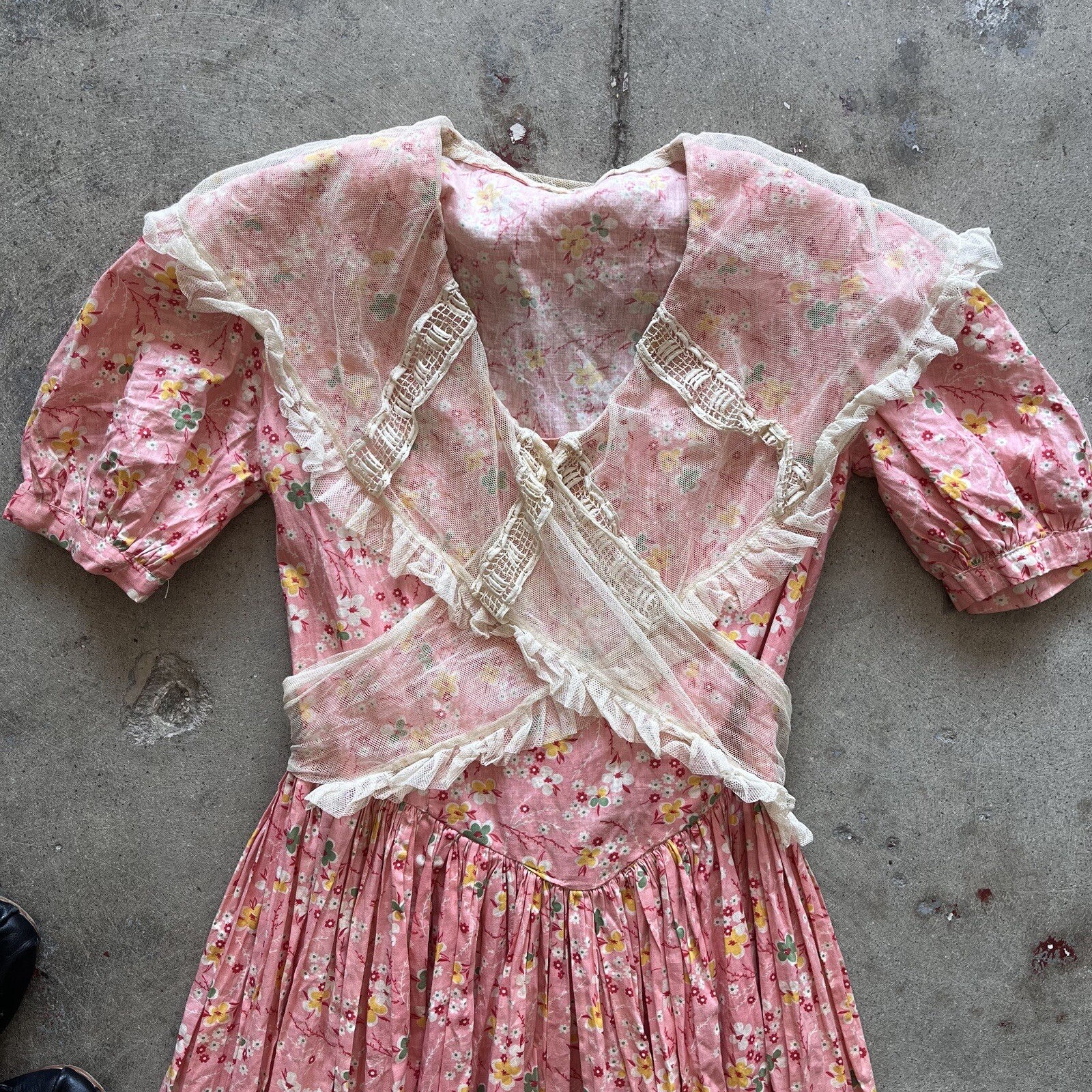 Vintage Dress W/delicate Mesh Lace