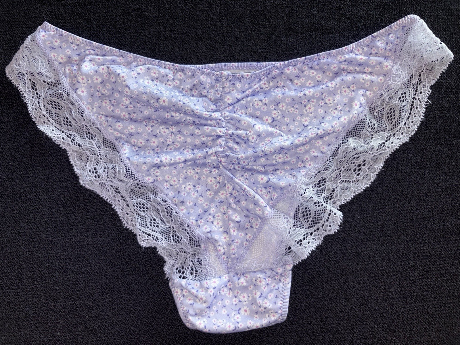 Maidenform Panty Bikini Daisies Lace Tanga Cinched Back L Nylon Floral Underwear