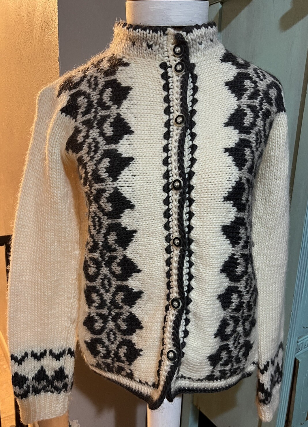Vintage Handknits of New Zealand Wool Cardigan Sweater Women’s Small S