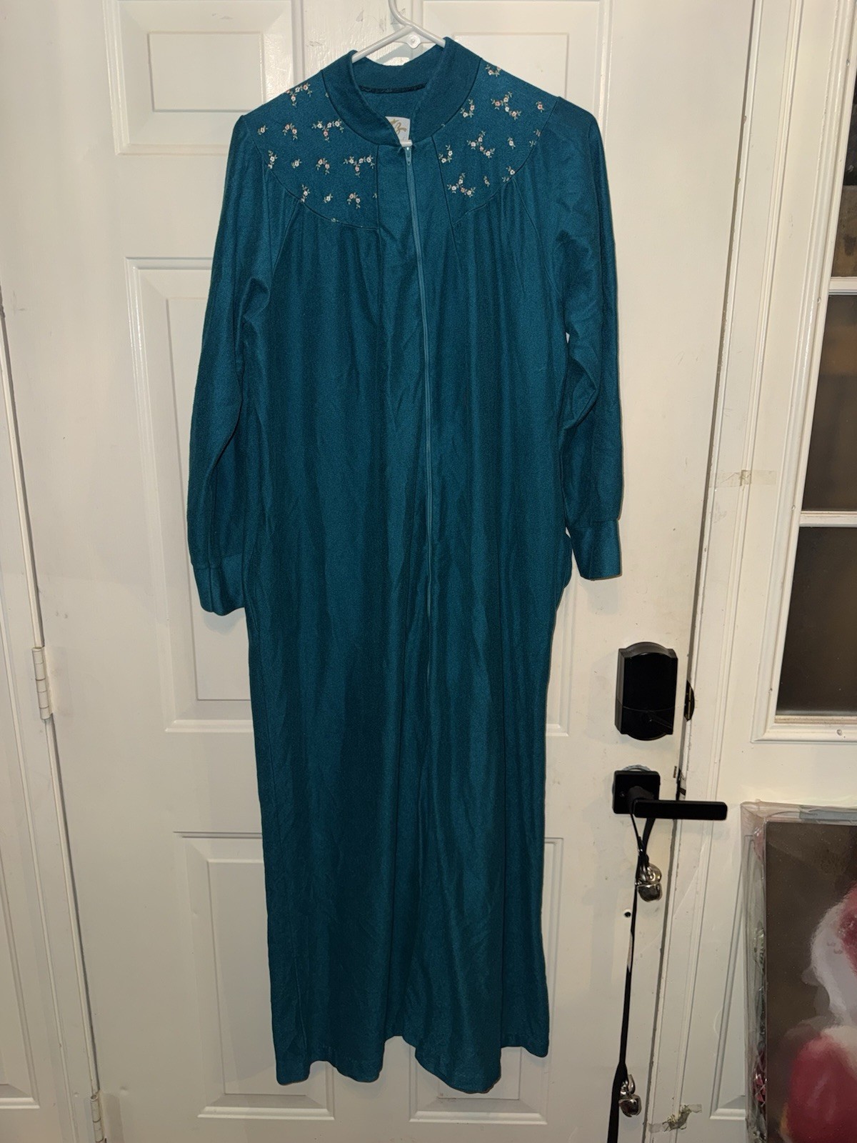 Katz Womens Long Nightgown Green Long Sleeve SZ L Flower Embroidery (WTF60)