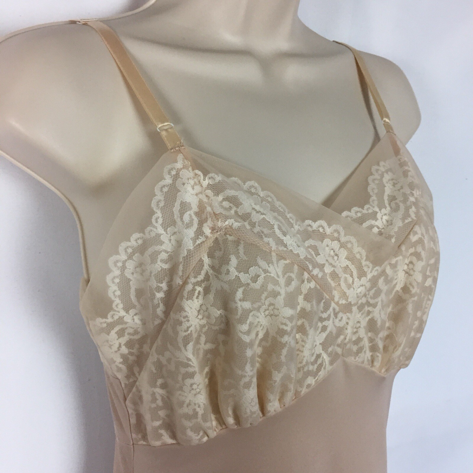 Vintage 1960s Henson Kickernick Size 32 Nylon Lace Chiffon Bodice Slip Dress