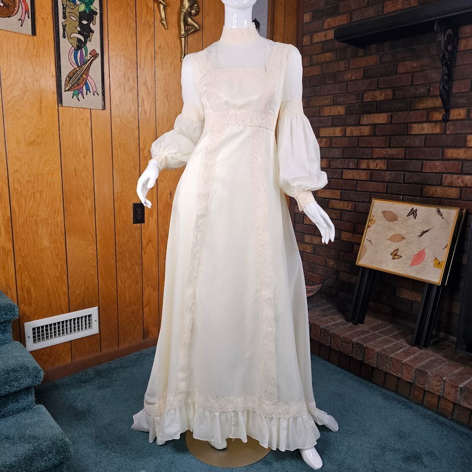 Vtg 70s Victorian Edwardian Revival Romantic Lantern Chapel Train Wedding Gown S