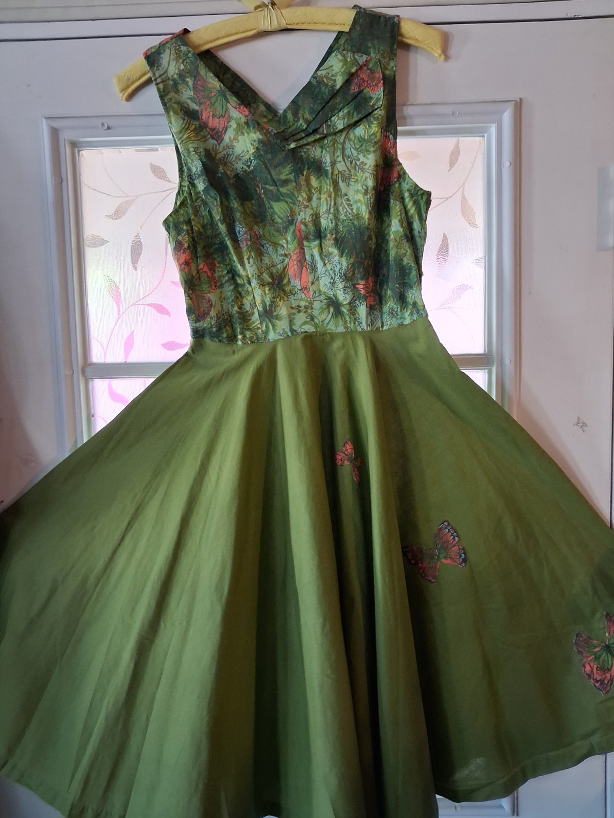 Vintage 50’s Circle Dress, Sundress, Hand Made, Metal Zipper, Butterfly S