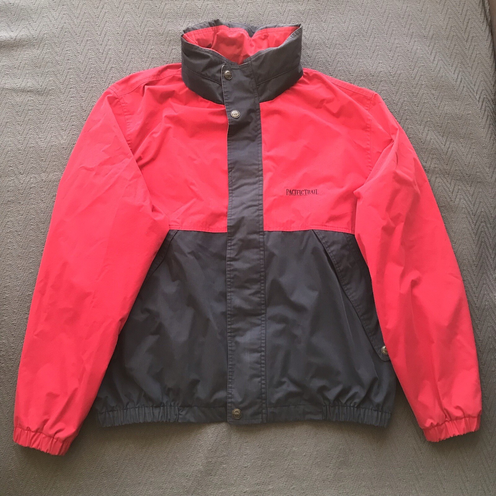 Vintage Pacific Trail Outdoor Wear Seattle USA Park a Hood Red Navy Blue XL