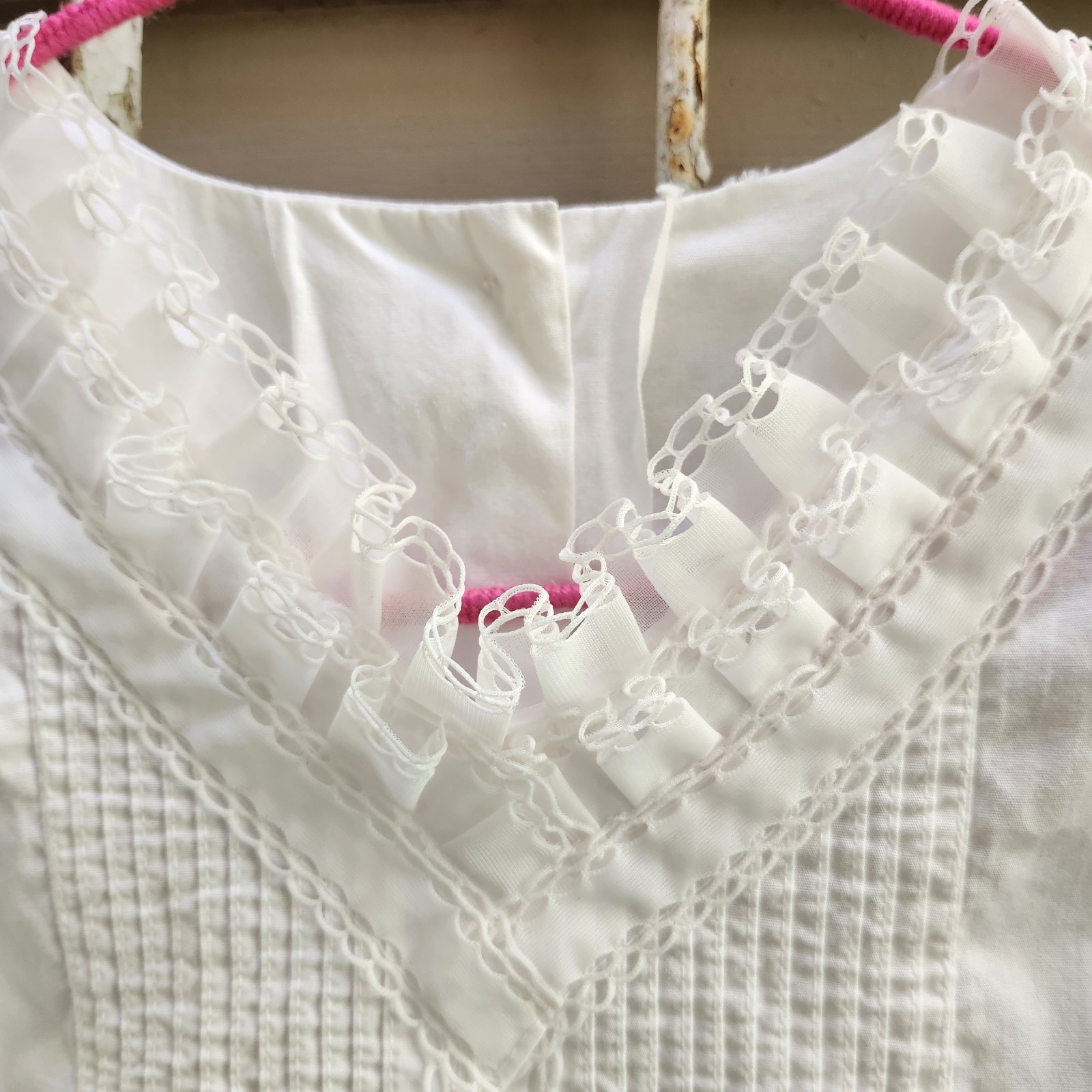 Vtg 60s Blouse W/ Pleated Front ..Pretty Nylon V Neckline & Sleeves Accent