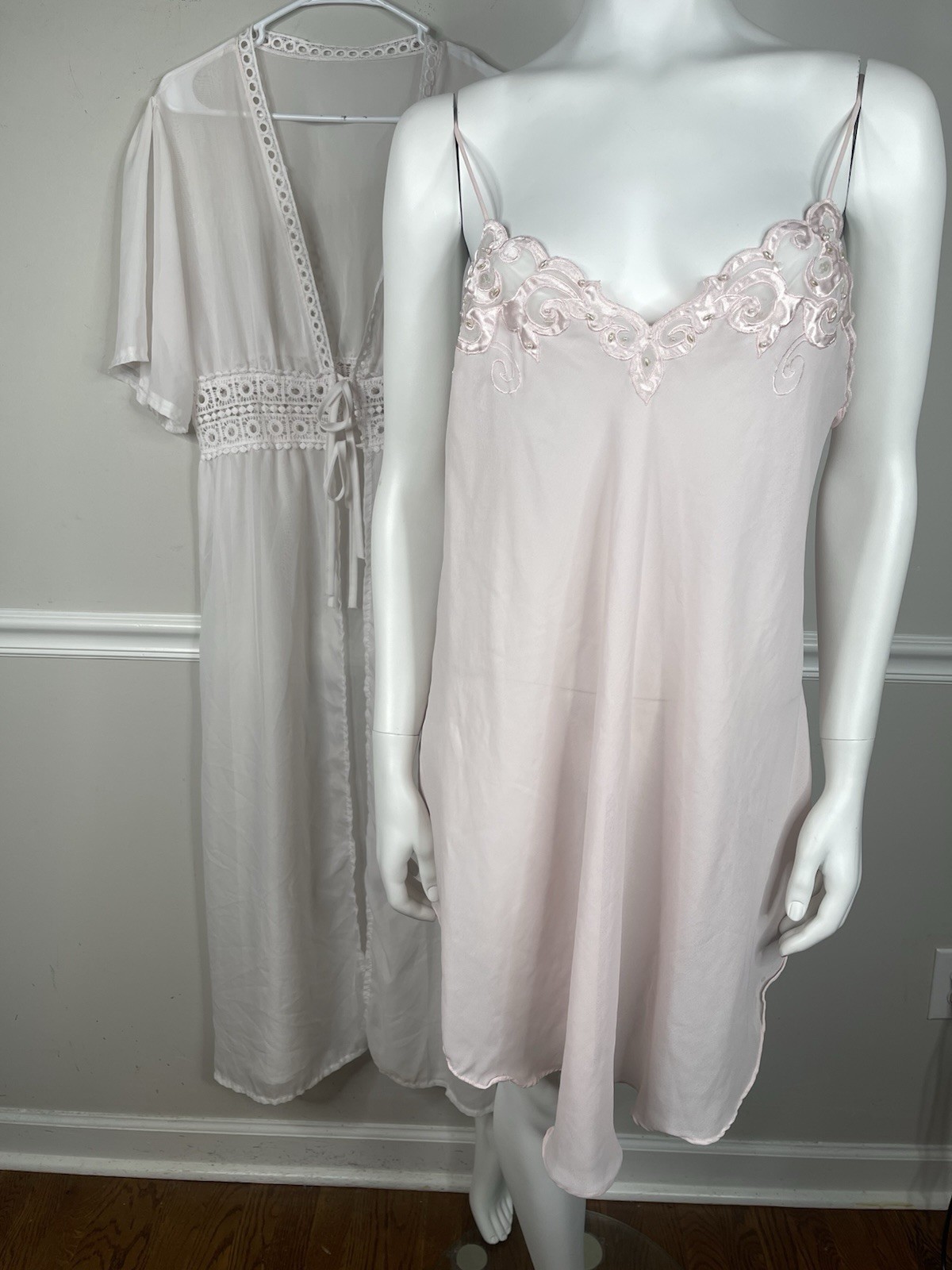 Vintage Etienne Blush Pink Bridal Satin Pink chemise Lace Beaded peignoir set