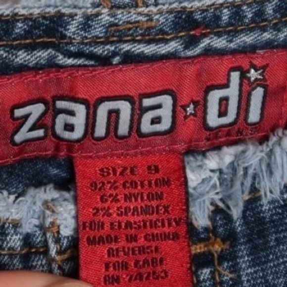 Zana Di Y2K Denim Capri Jeans Womens Sz 9 Raw Hem Stretch Blue Cropped Vintage