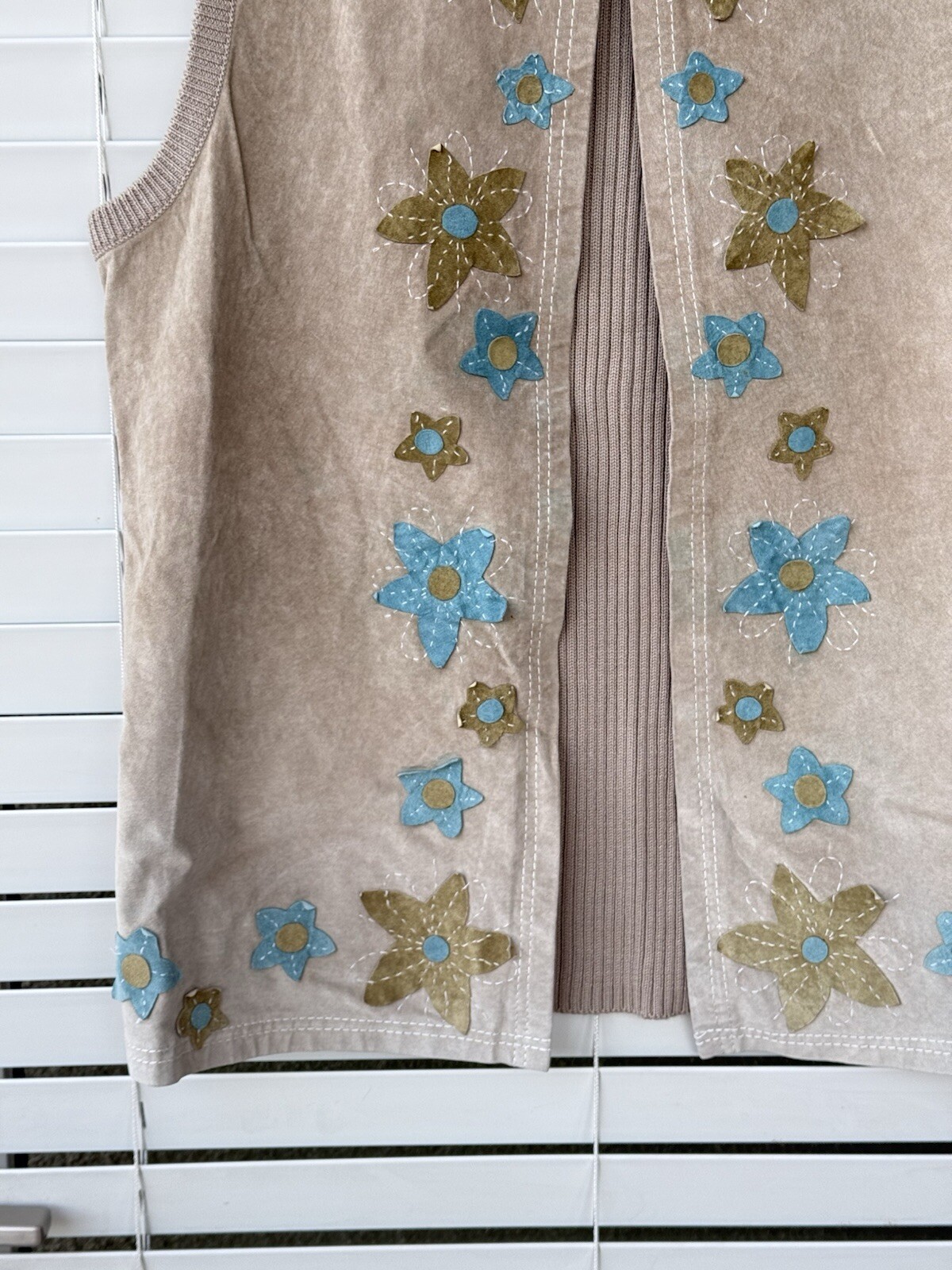 Vintage Suede Vest Request Kathy Levine Floral Embroidered Hippie 90s Festival L