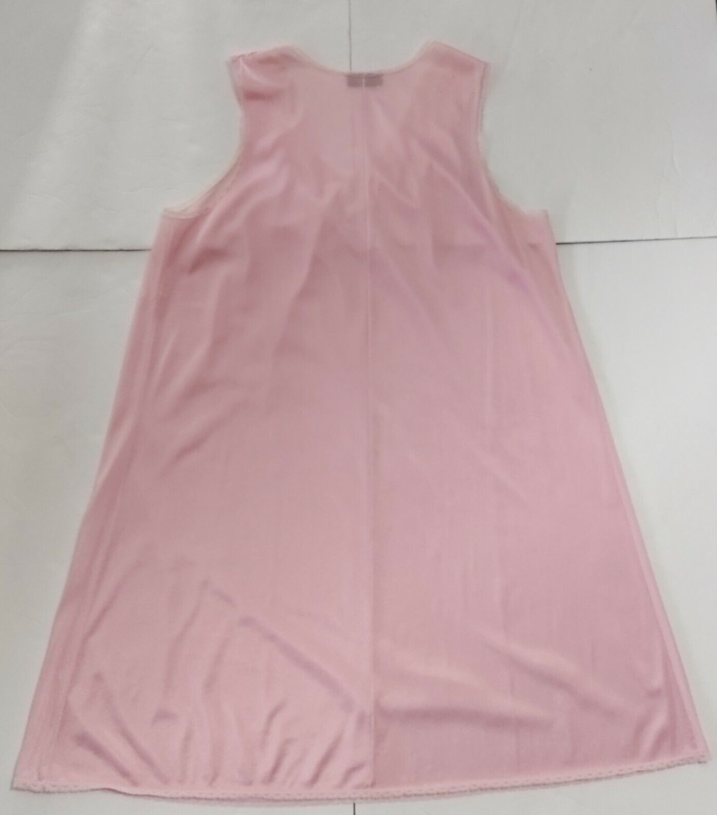 Vintage Vasarette Women’s M-L Pink Nylon Nightgown Sleeveless Lace Trim USA