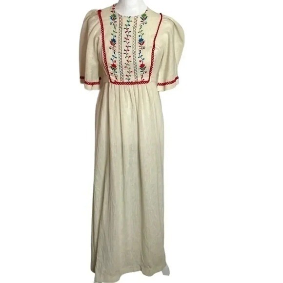 Vintage Dutchess Jr. Loungewear Long Boho Fairy Cute Women’s Embroidered Dress
