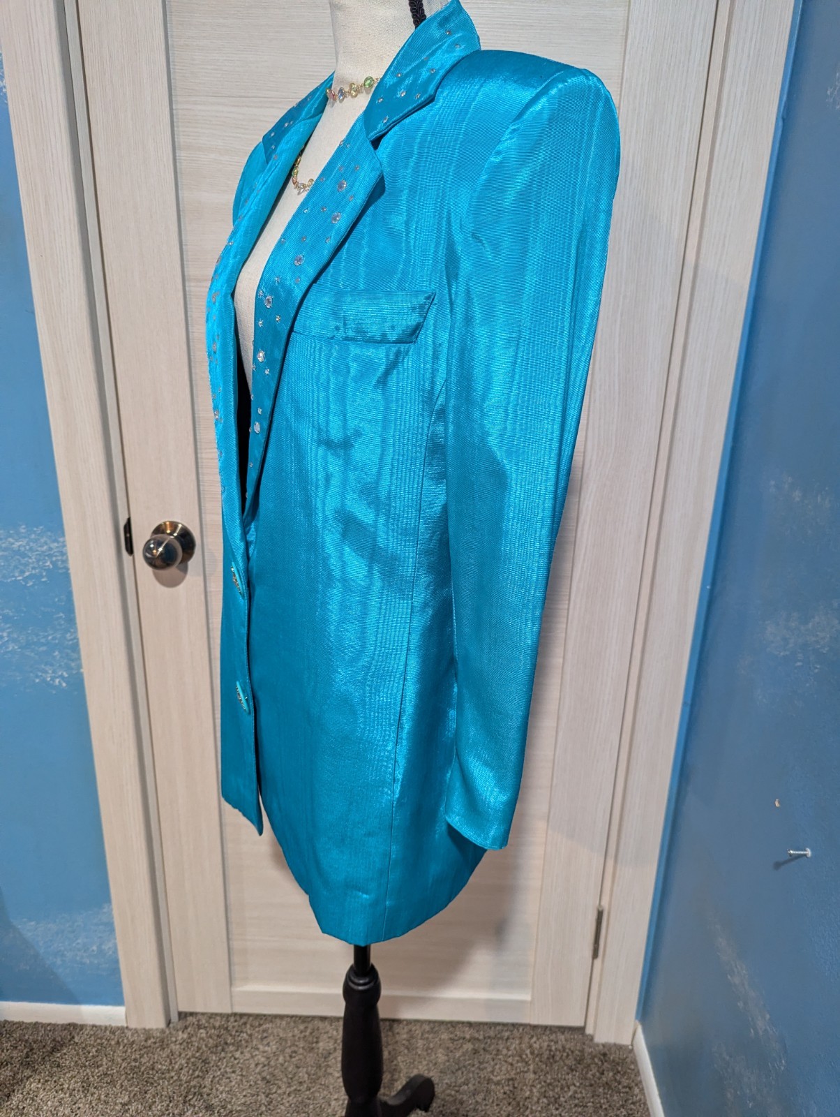 CRISCIONE Vintage Turquoise Blazer Embellished. size 6P. Made in USA