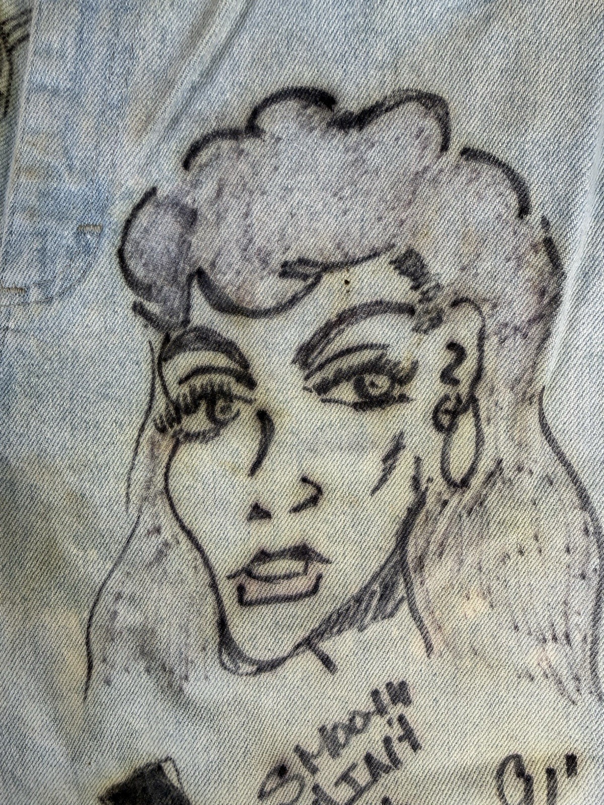 90’s VINTAGE Lee Riders Senior Denim Shorts Size 9 Women Hand Drawn RARE