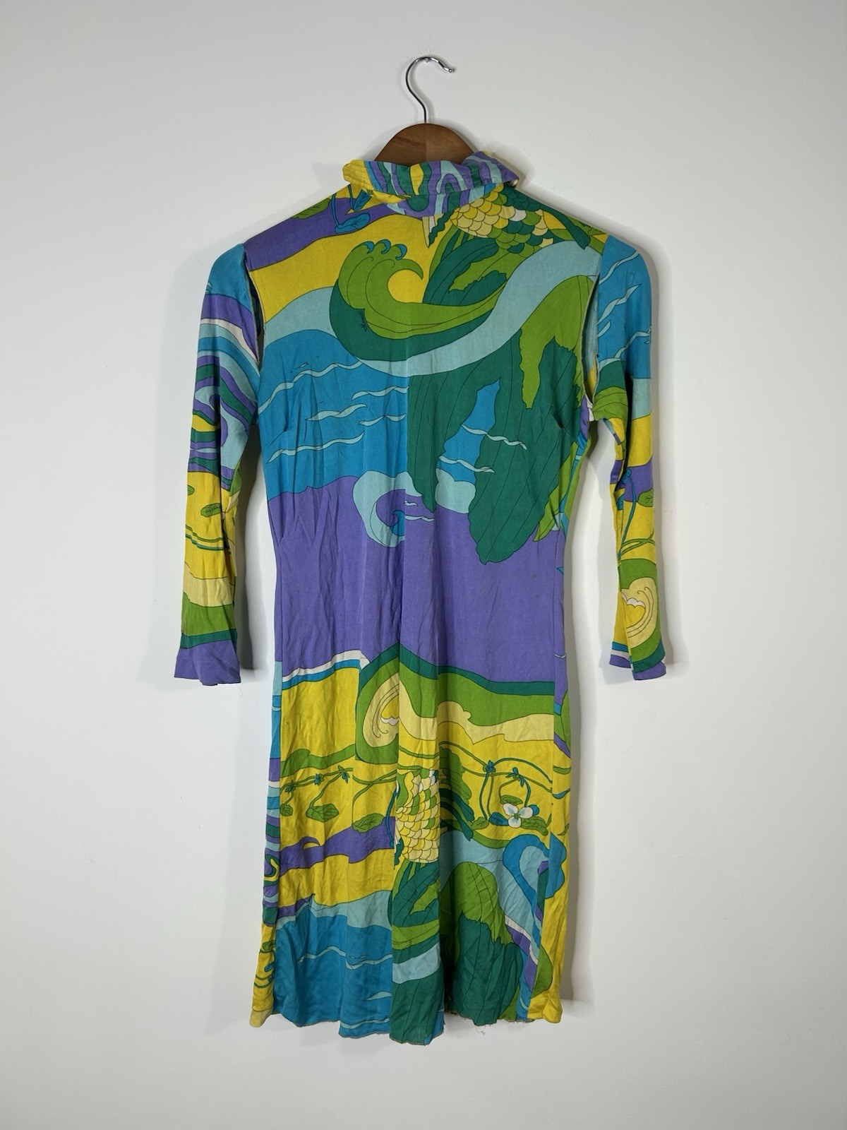 Vintage 1970’s Alexander’s Women’s Multicolor Novelty Print Coy Fish Paisley